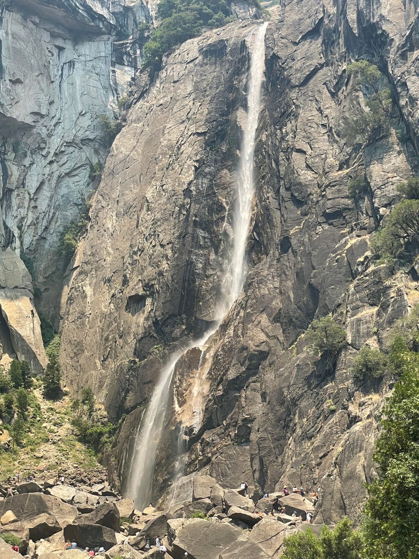 Yosemite Day 2 – Hiking & More pictures from Vernal Falls Hike (Merged)